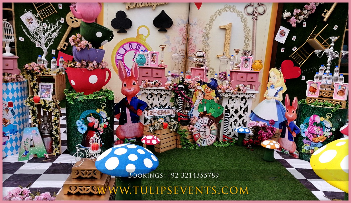 Alice in Wonderland Party ideas in Pakistan (5)