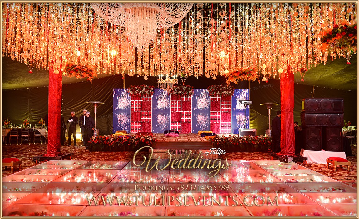 Amazing Pakistani wedding Mehndi stage decoration ideas (22)