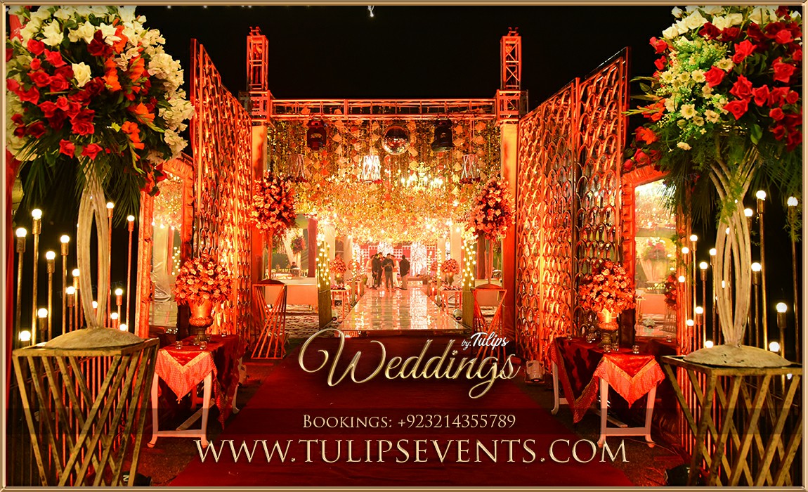 Amazing Pakistani wedding Mehndi stage decoration ideas (4)