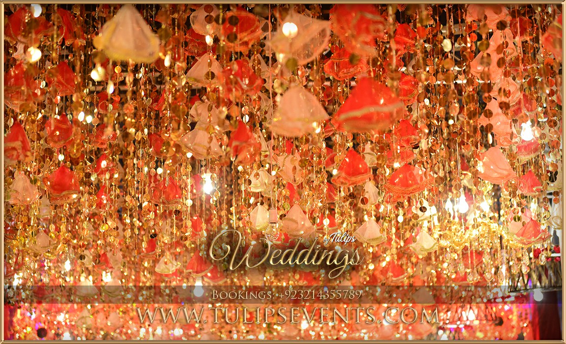 Amazing Pakistani wedding Mehndi stage decoration ideas (5)