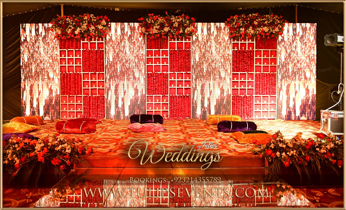 Amazing Pakistani wedding Mehndi stage decoration ideas (9)