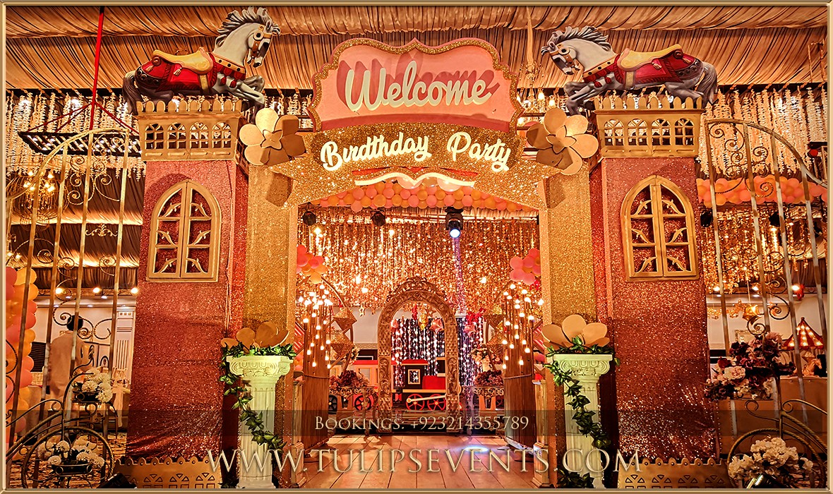 Royal Princess 1st Birthday decoration ideas in Pakistan (11)
