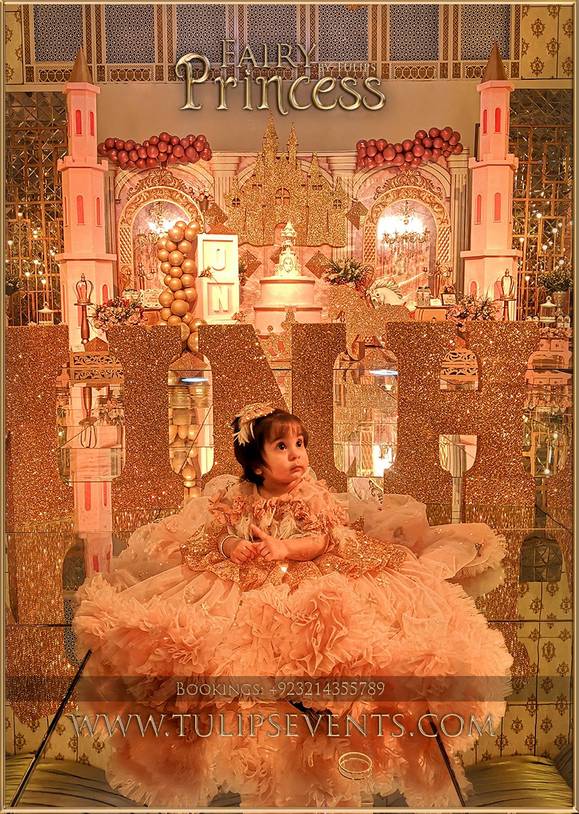 Royal Princess 1st Birthday decoration ideas in Pakistan (5)